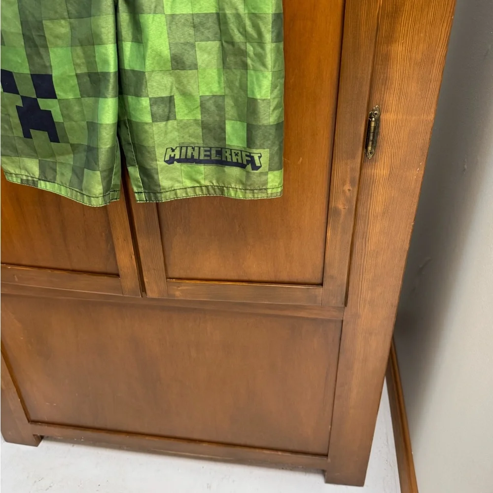 MINECRAFT boys large Green Pixelated Swim Shorts